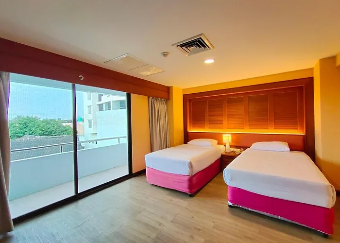 Ebina House - Sha Extra