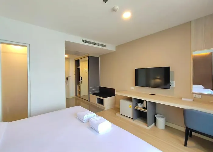 Ebina House - Sha Extra